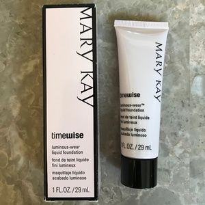 Mary Kay Liquid Foundation Normal -Dry Skin New
